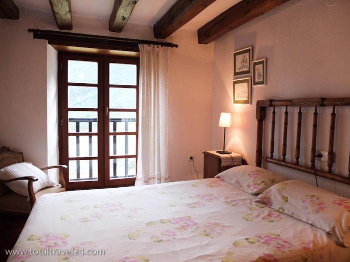 Casas De Zapatierno Guest House Espierba Ruang foto