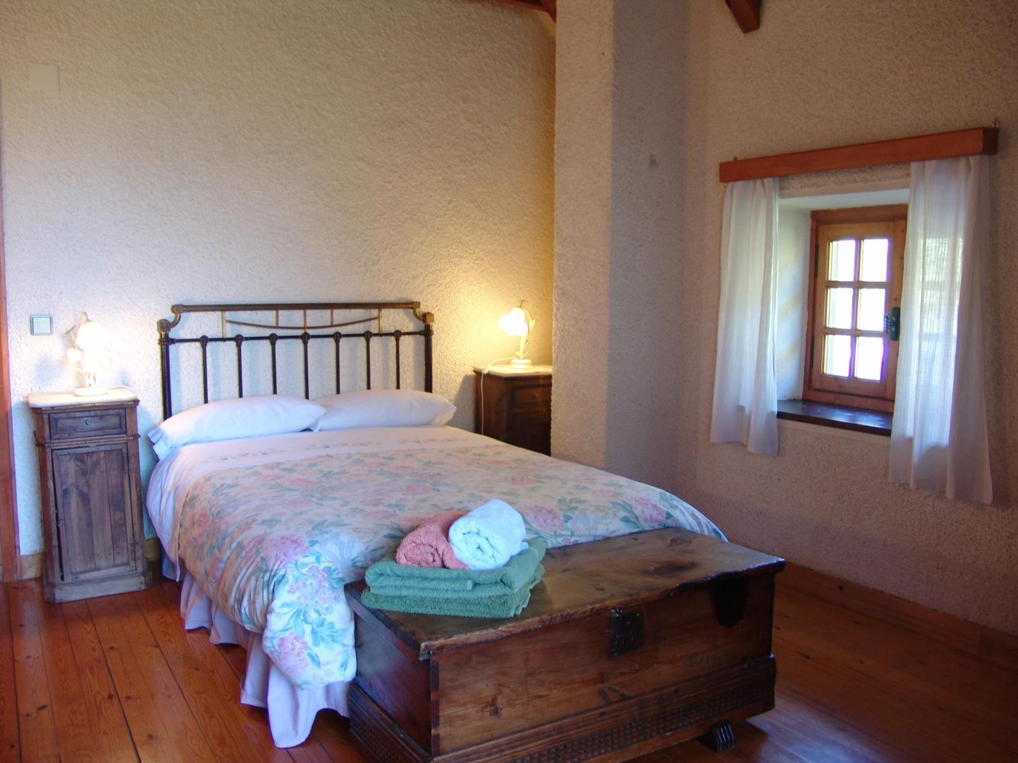 Casas De Zapatierno Guest House Espierba Ruang foto