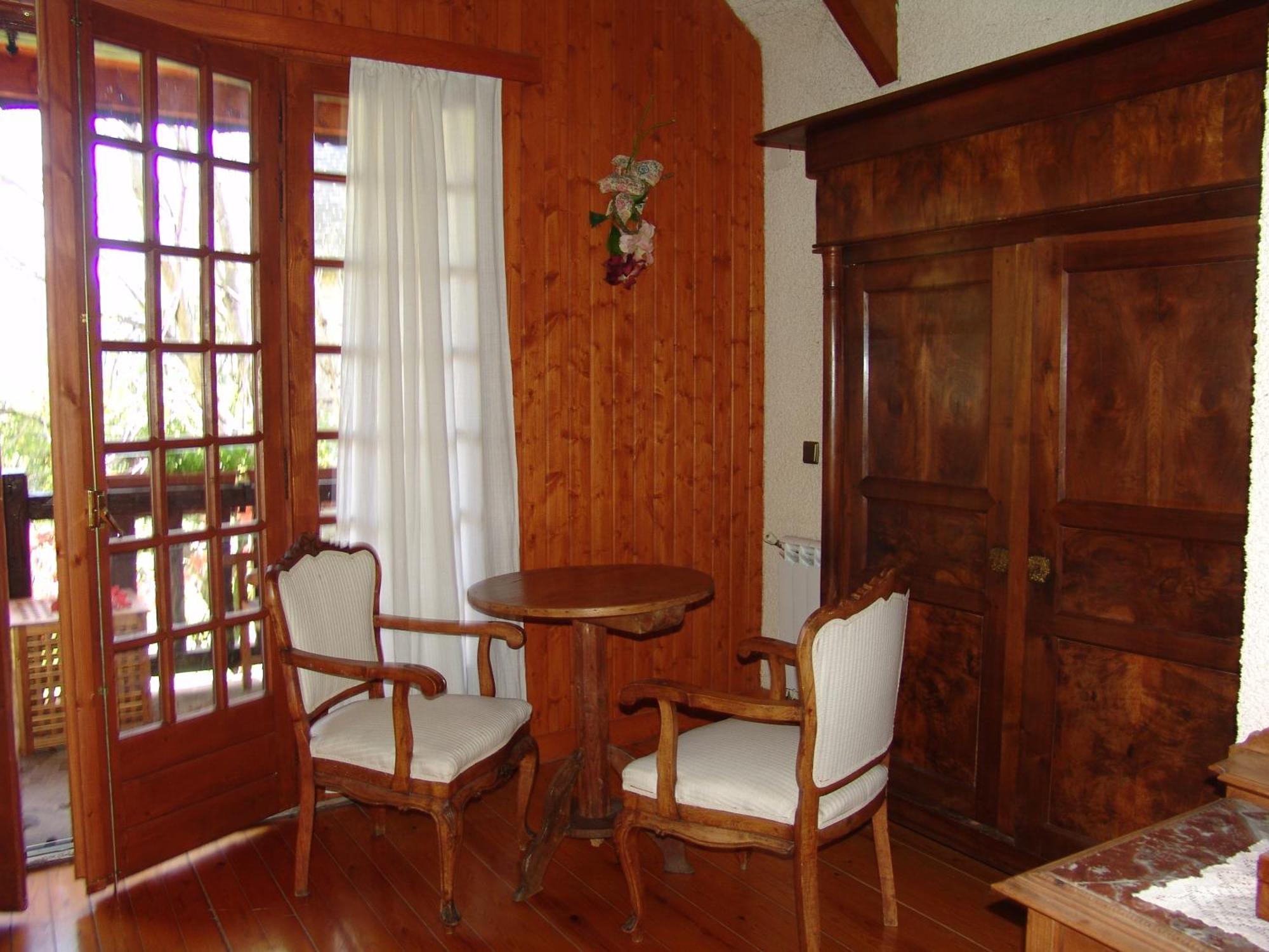 Casas De Zapatierno Guest House Espierba Ruang foto